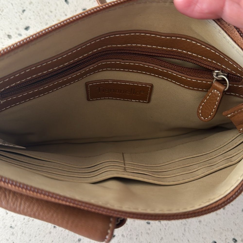 Tignanello Genuine Brown Leather Crossbody Travel Casual Shoulder Bag Versatile - Picture 3 of 13